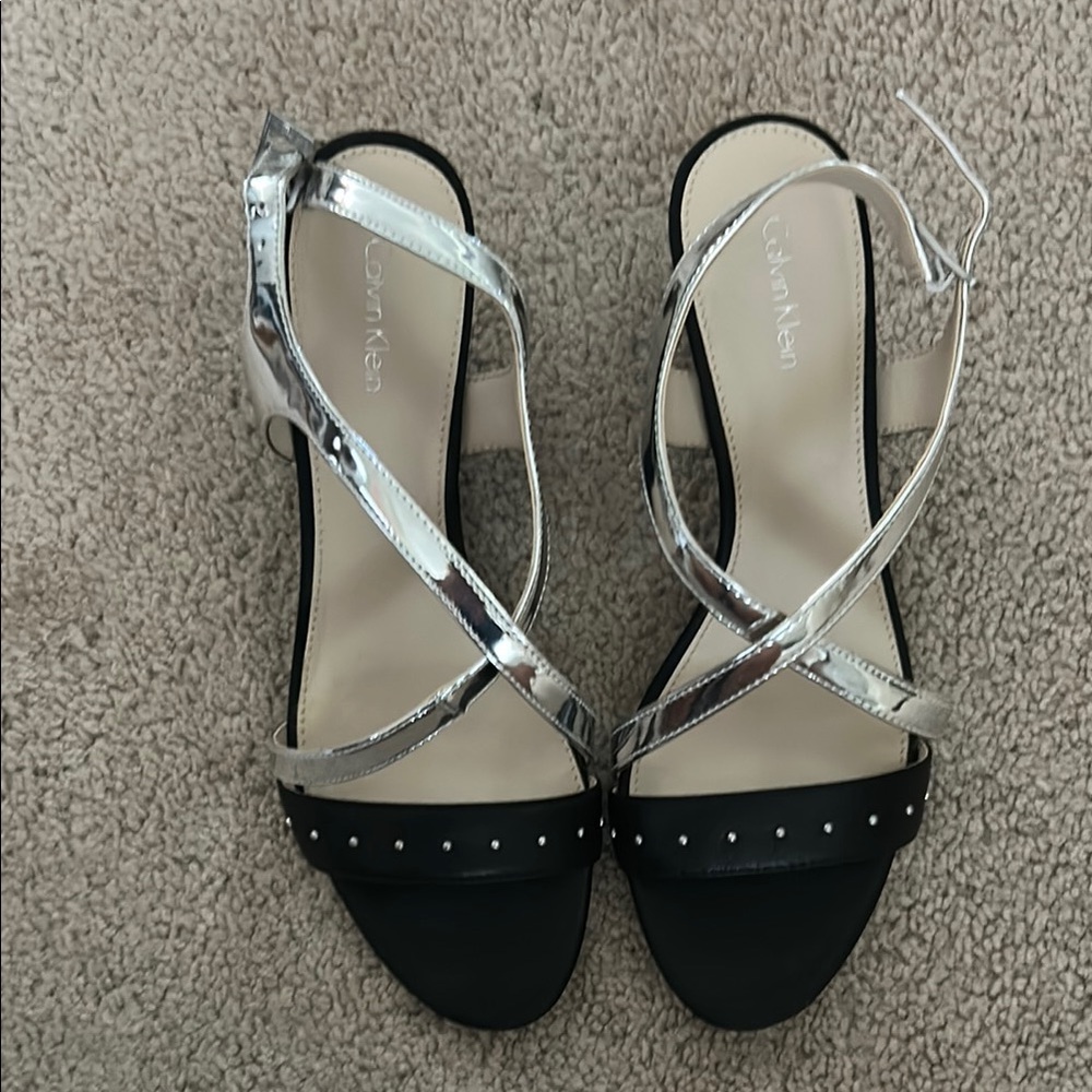 Calvin Klein Silver and Black Sandals with Modern Elegance